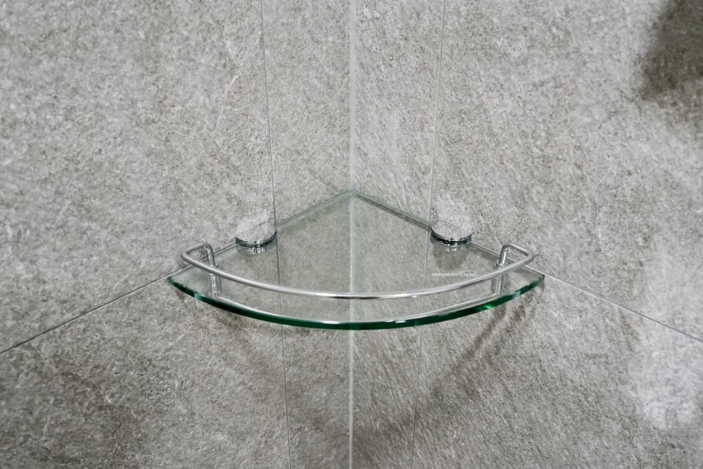 Стеклянная пола